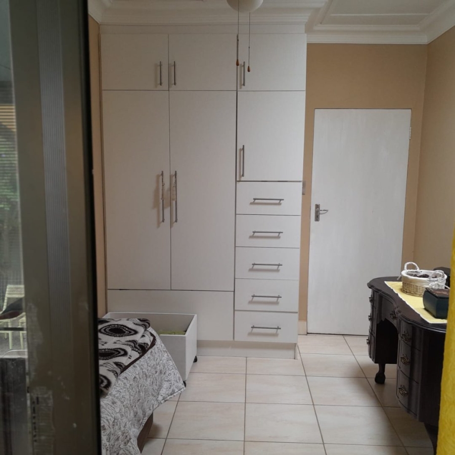 4 Bedroom Property for Sale in Wavecrest Eastern Cape